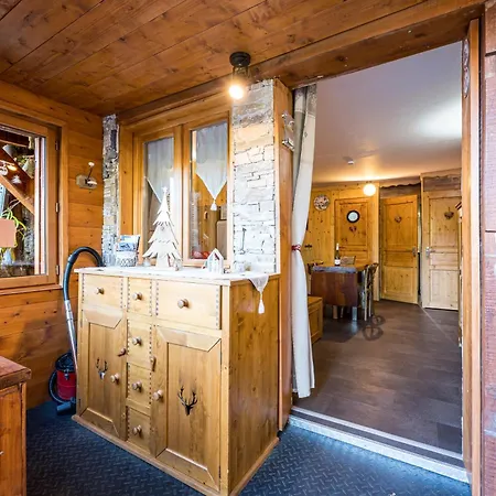 Apartment Bas De Lout'chi *